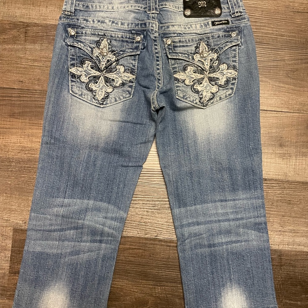 Miss Me Size 30 Capri Jeans (155)